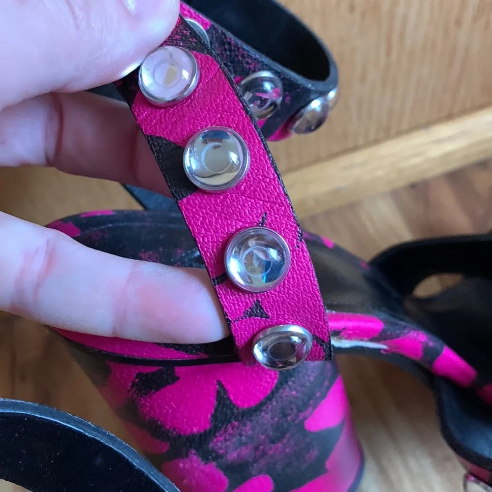 RARE Paul Andrew size 37 / 7 designer sandals pink black 4.5” block heel studs